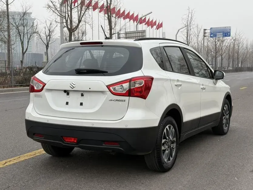 2017 Suzuki SX4 S-Cross 1.6L 122HP L4 5MT,autocango,china used car exporter,china ev exporter,chinese used car exporter,chinese used ev exporter