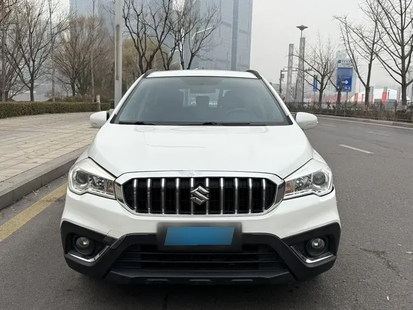 2017 Suzuki SX4 S-Cross 1.6L 122HP L4 5MT,autocango,china used car exporter,china ev exporter,chinese used car exporter,chinese used ev exporter