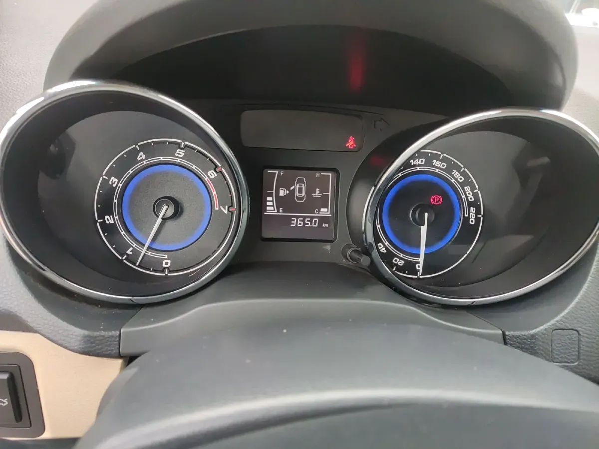 2015 Chery E3 1.5L 109HP L4 5MT,autocango,china used car exporter,china ev exporter,chinese used car exporter,chinese used ev exporter