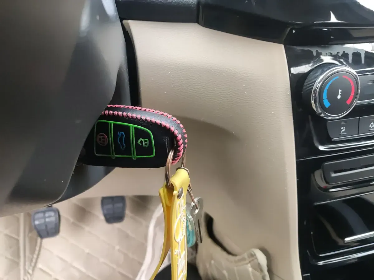 2015 Chery E3 1.5L 109HP L4 5MT,autocango,china used car exporter,china ev exporter,chinese used car exporter,chinese used ev exporter