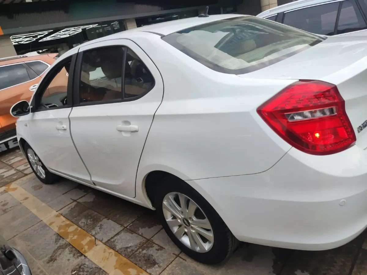 2015 Chery E3 1.5L 109HP L4 5MT,autocango,china used car exporter,china ev exporter,chinese used car exporter,chinese used ev exporter