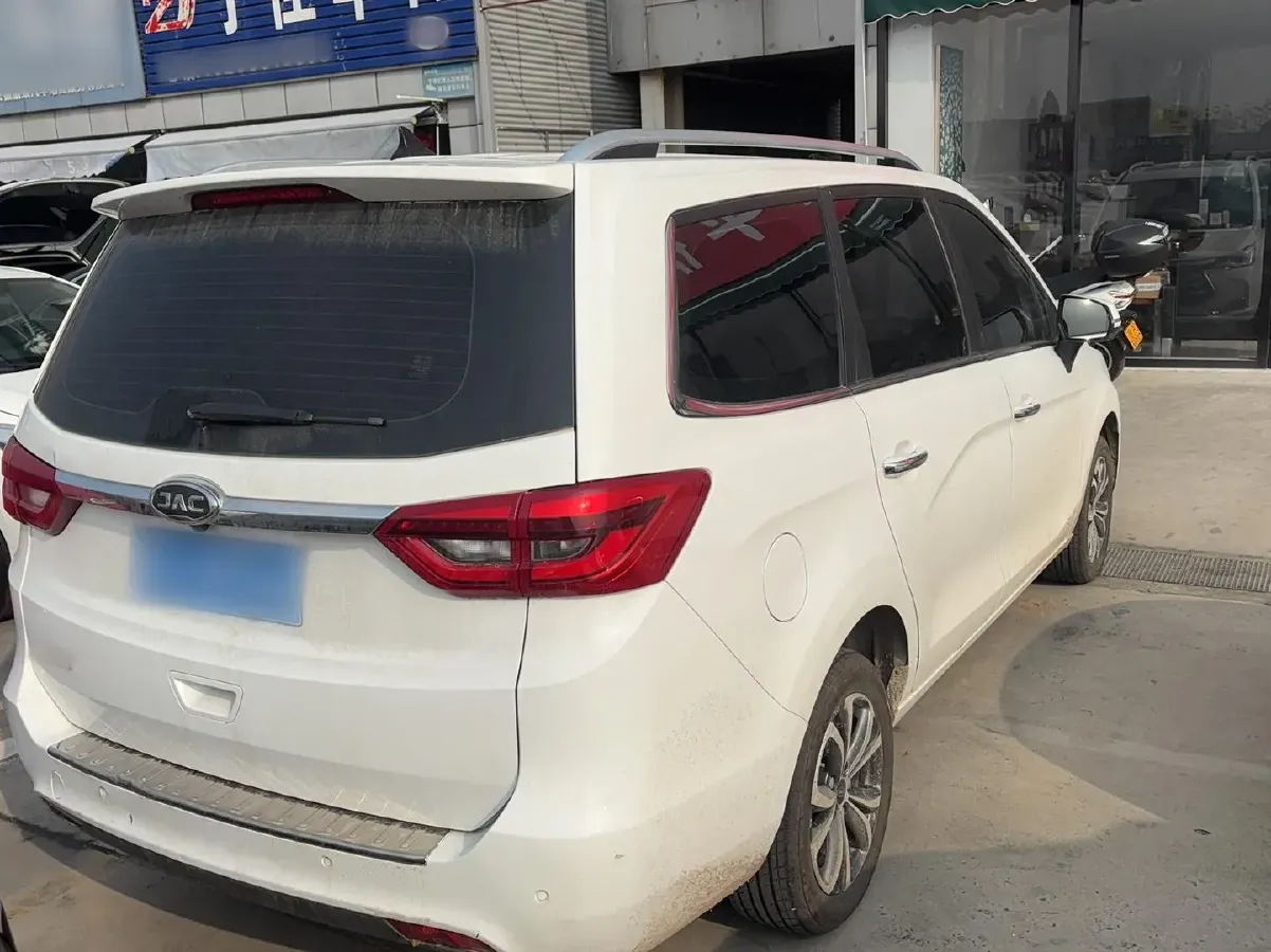 2018 JAC Refine R3 1.6L 120HP L4 5MT,autocango,china used car exporter,china ev exporter,chinese used car exporter,chinese used ev exporter