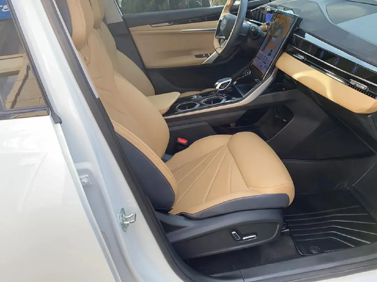 2023 Geely StarRay 1.5T 181HP L4 7DCT,autocango,china used car exporter,china ev exporter,chinese used car exporter,chinese used ev exporter