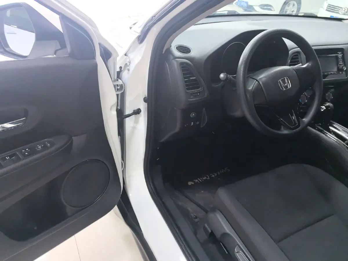 2020 Honda Vezel 1.5L 131HP L4 CVT,autocango,china used car exporter,china ev exporter,chinese used car exporter,chinese used ev exporter