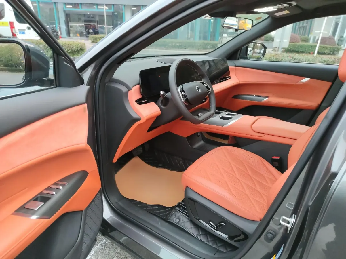 2025 ChangAn CS75 Plus 1.5T 192HP L4 8AT,autocango,china used car exporter,china ev exporter,chinese used car exporter,chinese used ev exporter