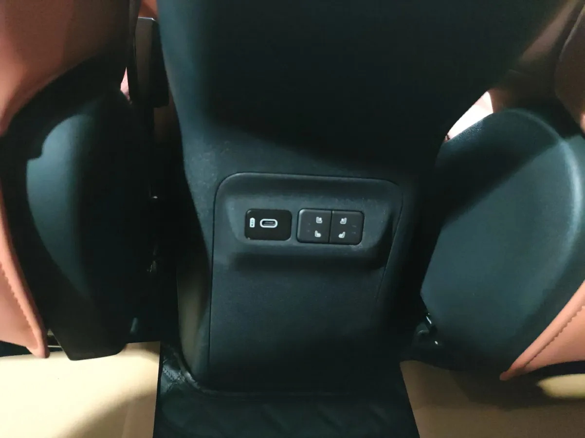 2025 ChangAn CS75 Plus 1.5T 192HP L4 8AT,autocango,china used car exporter,china ev exporter,chinese used car exporter,chinese used ev exporter