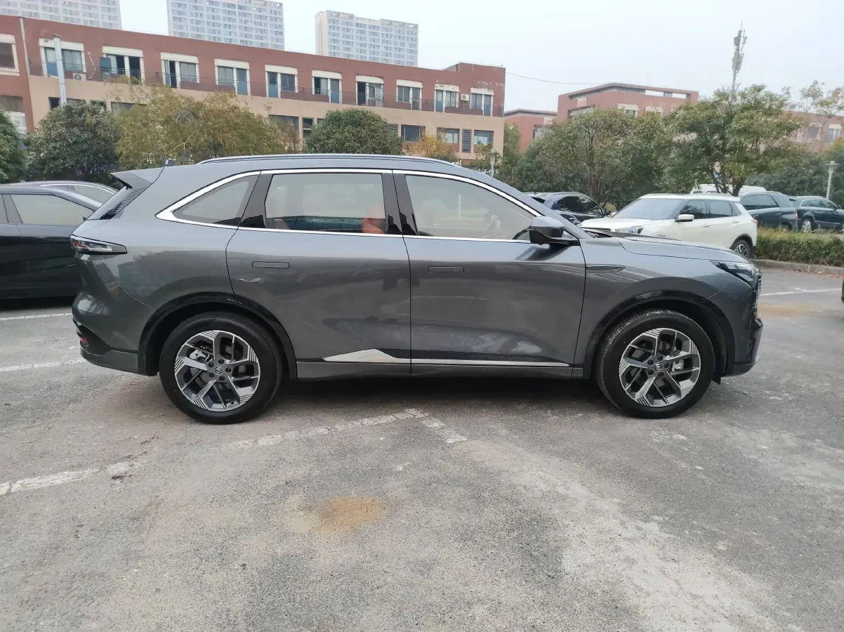 2025 ChangAn CS75 Plus 1.5T 192HP L4 8AT,autocango,china used car exporter,china ev exporter,chinese used car exporter,chinese used ev exporter