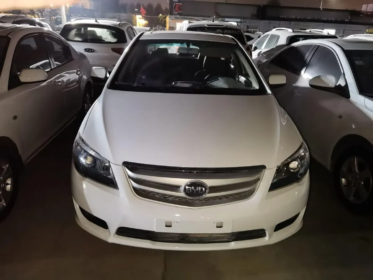 2015 BYD L3 1.5L 109HP L4 6DCT,autocango,china used car exporter,china ev exporter,chinese used car exporter,chinese used ev exporter
