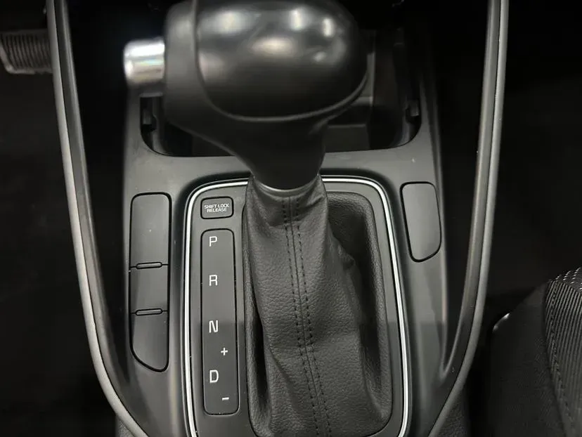 2013 Kia Carens 2.0L 152HP L4 6AT,autocango,china used car exporter,china ev exporter,chinese used car exporter,chinese used ev exporter