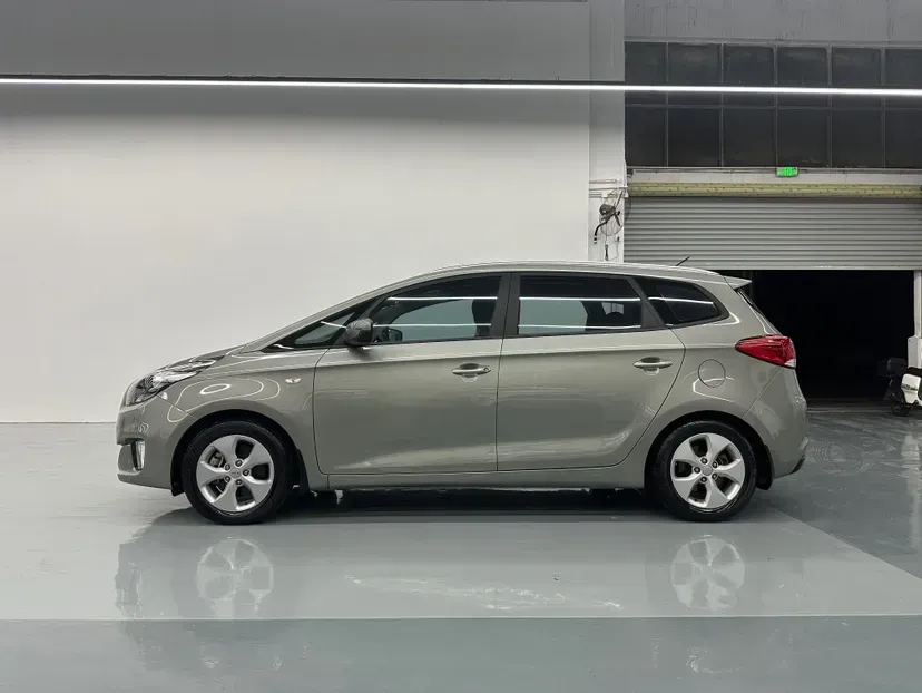 2013 Kia Carens 2.0L 152HP L4 6AT,autocango,china used car exporter,china ev exporter,chinese used car exporter,chinese used ev exporter