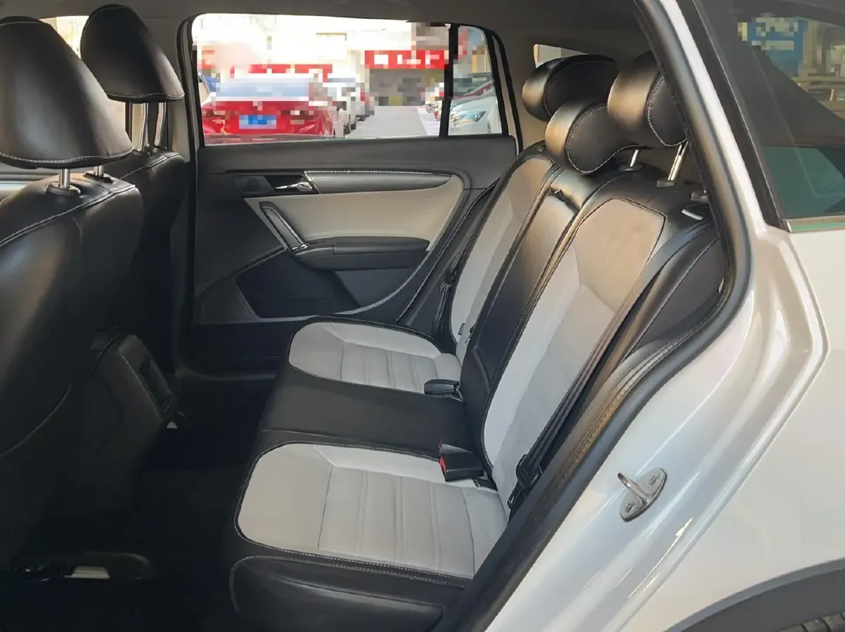 2014 Volkswagen Cross Lavida 1.6L 110HP L4 6AT,autocango,china used car exporter,china ev exporter,chinese used car exporter,chinese used ev exporter