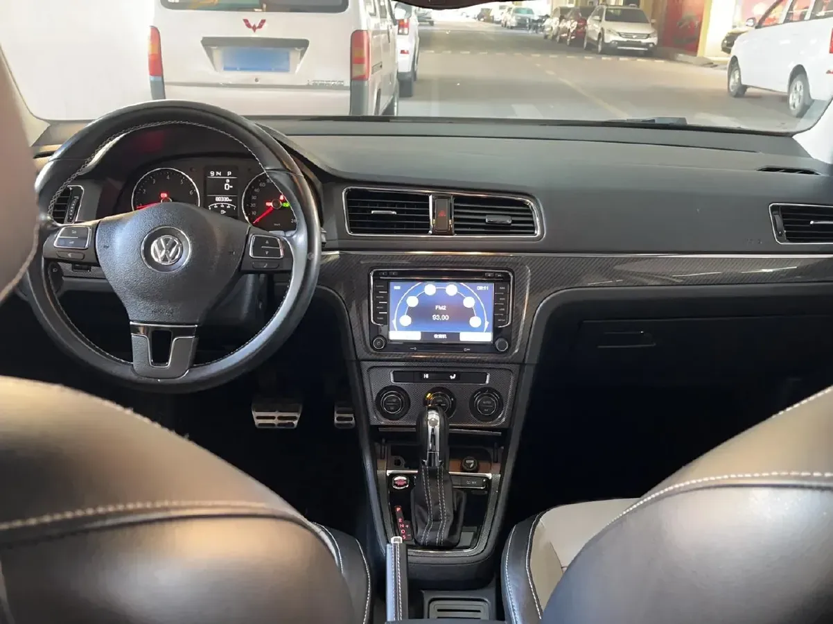 2014 Volkswagen Cross Lavida 1.6L 110HP L4 6AT,autocango,china used car exporter,china ev exporter,chinese used car exporter,chinese used ev exporter