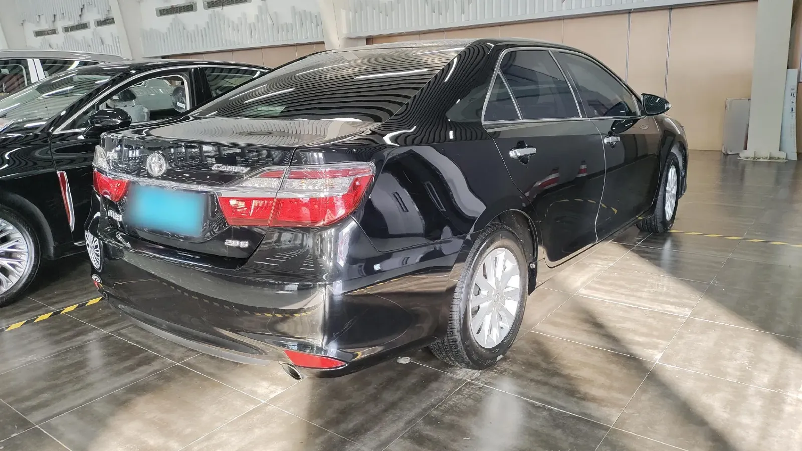 2015 Toyota Camry 2.0L 167HP L4 6AT,autocango,china used car exporter,china ev exporter,chinese used car exporter,chinese used ev exporter