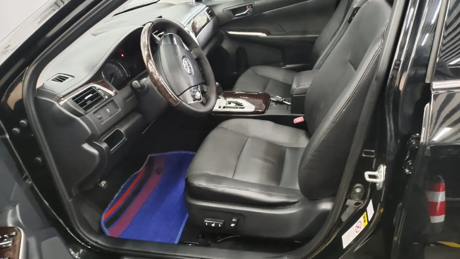 2015 Toyota Camry 2.0L 167HP L4 6AT,autocango,china used car exporter,china ev exporter,chinese used car exporter,chinese used ev exporter