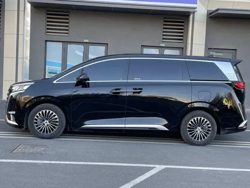 2022 Denza D9 1.5T 139HP L4 E-CVT PHEV 40.06KWH,autocango,china used car exporter,china ev exporter,chinese used car exporter,chinese used ev exporter