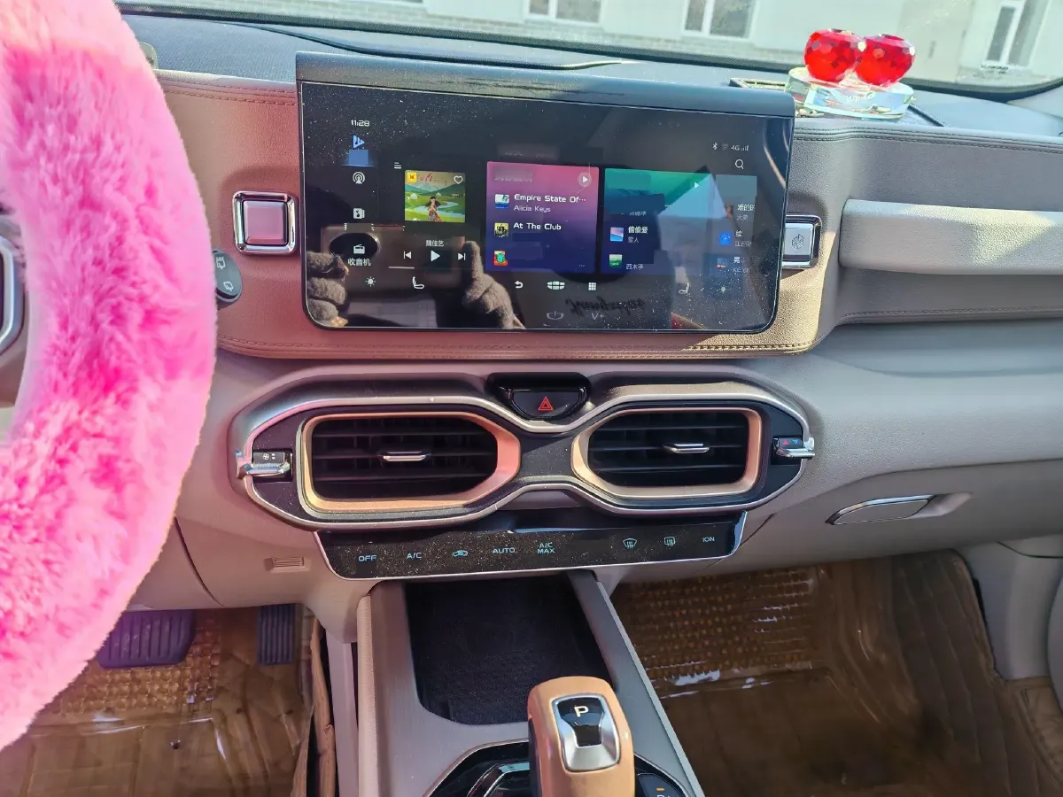 2020 Geely ICON 1.5T 177HP L3 7DCT,autocango,china used car exporter,china ev exporter,chinese used car exporter,chinese used ev exporter