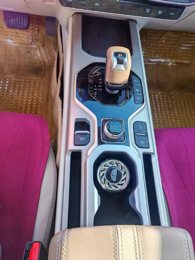 2020 Geely ICON 1.5T 177HP L3 7DCT,autocango,china used car exporter,china ev exporter,chinese used car exporter,chinese used ev exporter