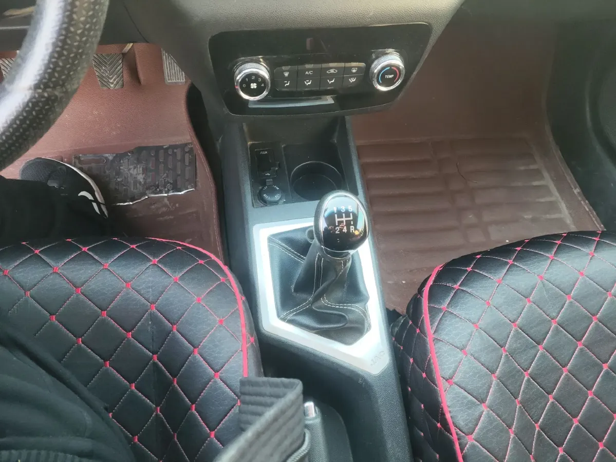 2015 JAC Refine S2 1.5L 113HP L4 5MT,autocango,china used car exporter,china ev exporter,chinese used car exporter,chinese used ev exporter