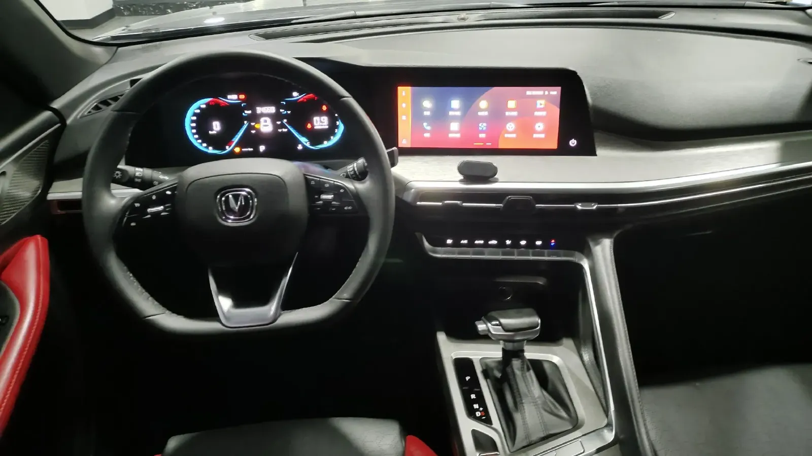 2021 ChangAn CS35 Plus 1.4T 160HP L4 7DCT,autocango,china used car exporter,china ev exporter,chinese used car exporter,chinese used ev exporter