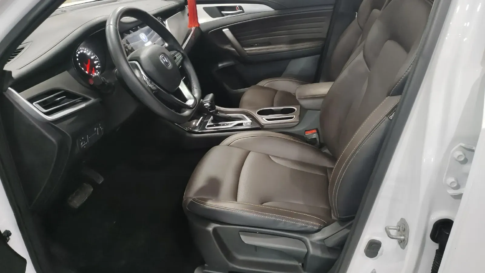 2018 ChangAn CS35 Plus 1.6L 128HP L4 6AT,autocango,china used car exporter,china ev exporter,chinese used car exporter,chinese used ev exporter