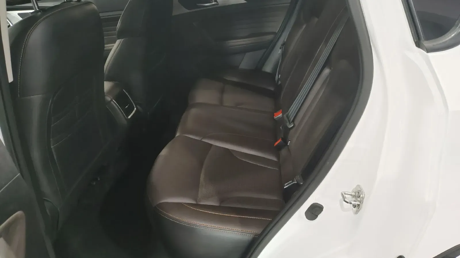 2018 ChangAn CS35 Plus 1.6L 128HP L4 6AT,autocango,china used car exporter,china ev exporter,chinese used car exporter,chinese used ev exporter