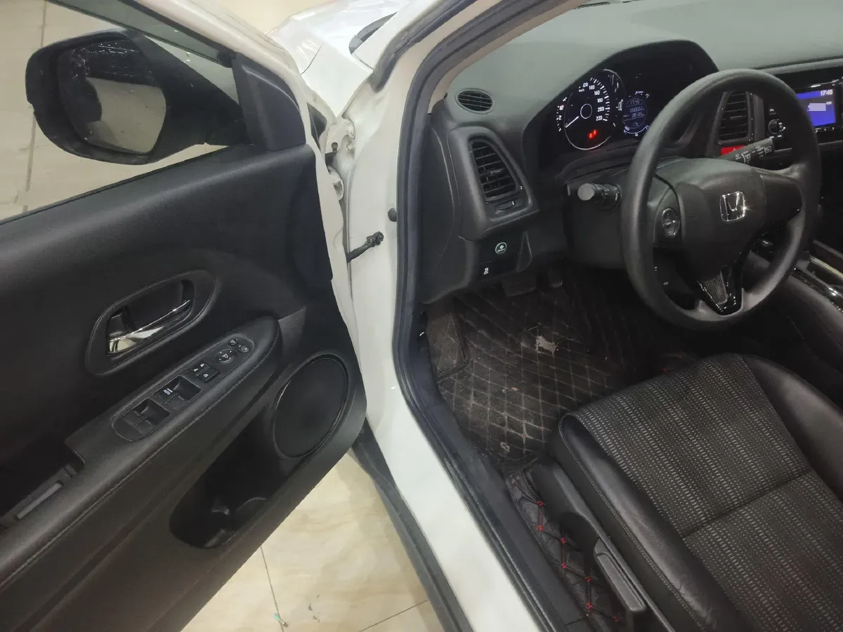 2017 Honda Vezel 1.8L 136HP L4 CVT,autocango,china used car exporter,china ev exporter,chinese used car exporter,chinese used ev exporter