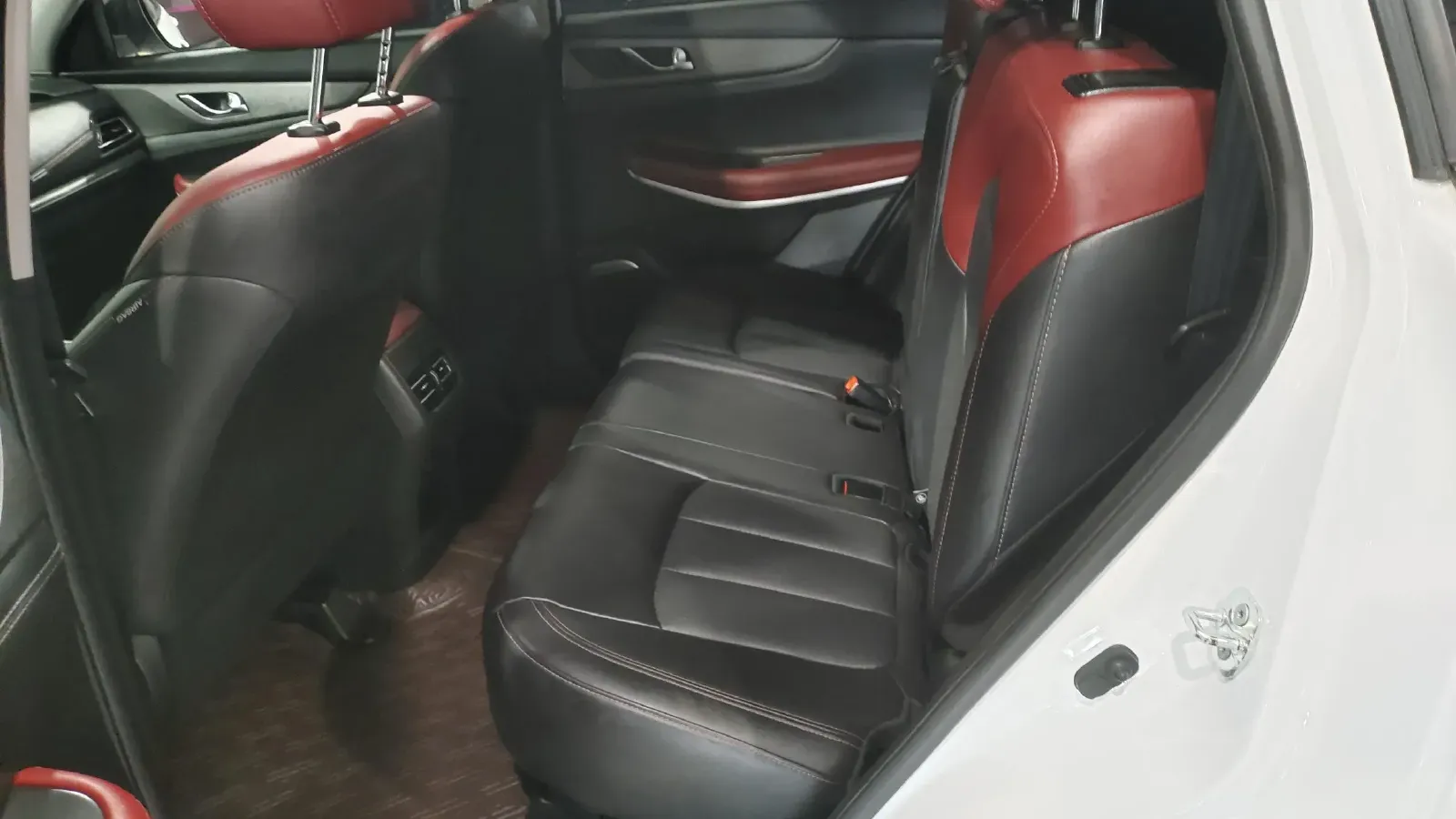 2022 ChangAn CS75 1.5T 180HP L4 7DCT,autocango,china used car exporter,china ev exporter,chinese used car exporter,chinese used ev exporter