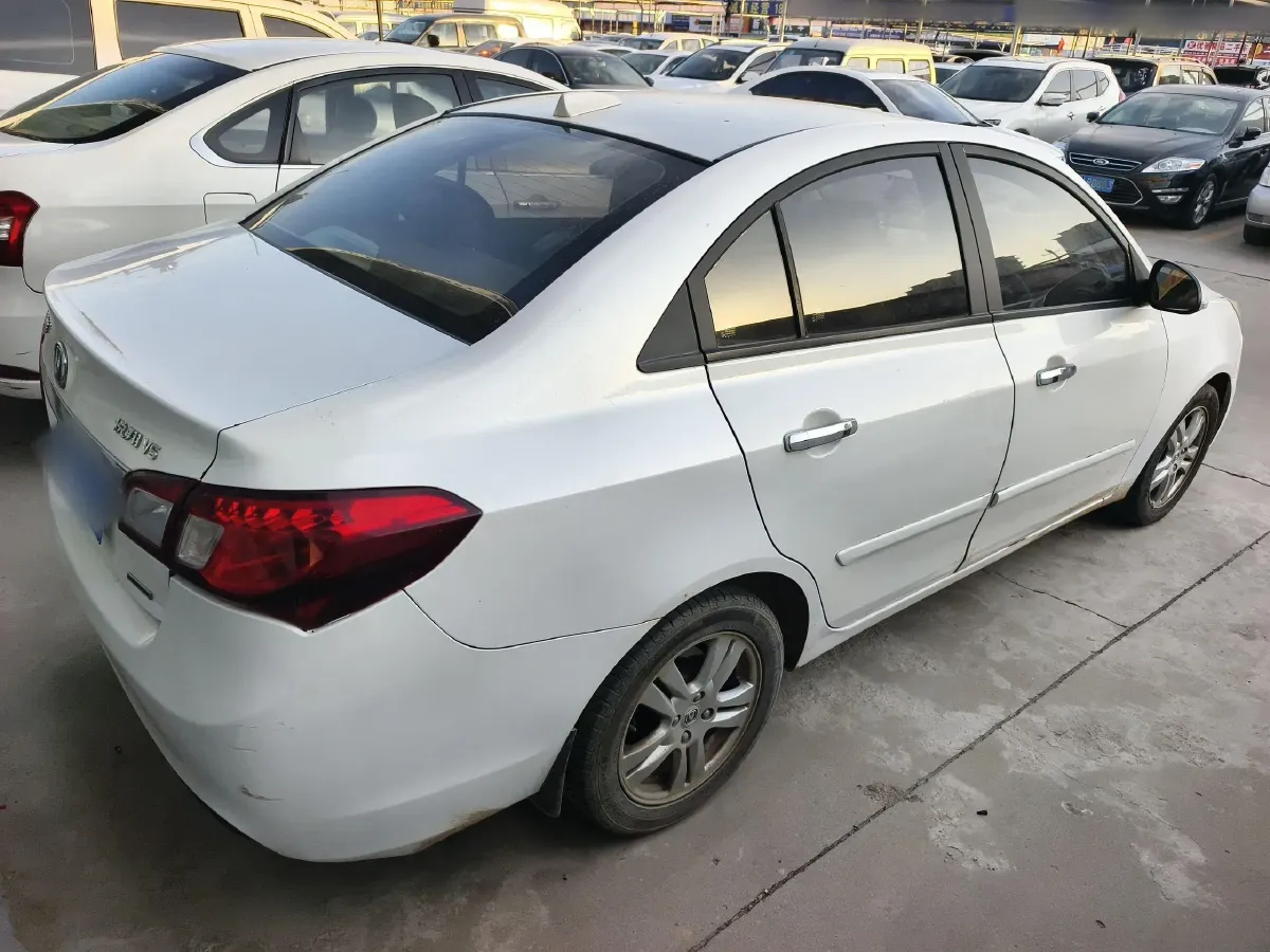 2012 ChangAn Alsvin V5 1.5L 114HP L4 5MT,autocango,china used car exporter,china ev exporter,chinese used car exporter,chinese used ev exporter