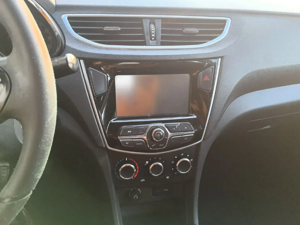 2015 Chery Arrizo 3 1.5L 109HP L4 5MT,autocango,china used car exporter,china ev exporter,chinese used car exporter,chinese used ev exporter