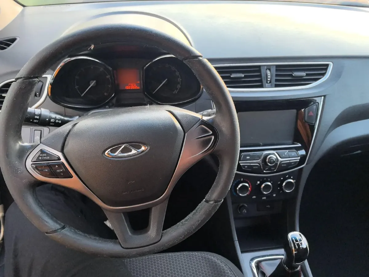 2015 Chery Arrizo 3 1.5L 109HP L4 5MT,autocango,china used car exporter,china ev exporter,chinese used car exporter,chinese used ev exporter