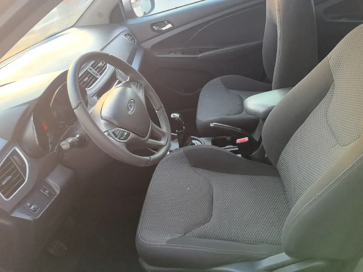 2015 Chery Arrizo 3 1.5L 109HP L4 5MT,autocango,china used car exporter,china ev exporter,chinese used car exporter,chinese used ev exporter