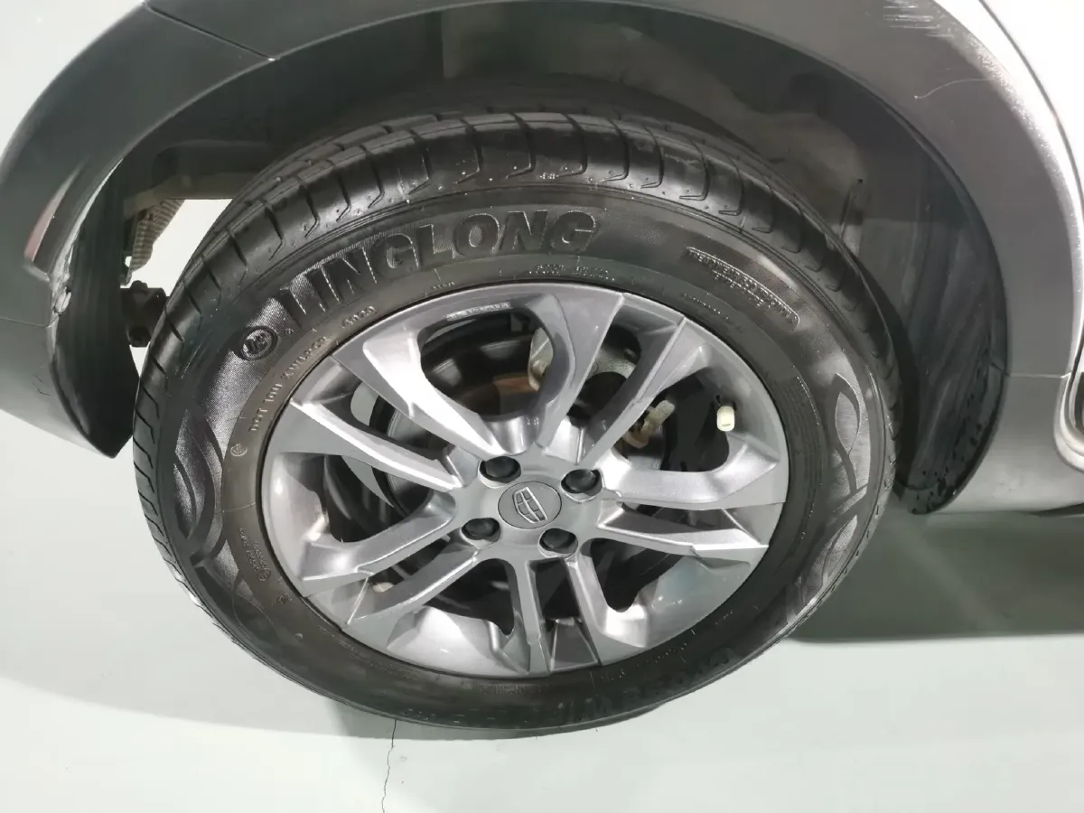 2020 Geely Vision X3 1.5L 109HP L4 CVT,autocango,china used car exporter,china ev exporter,chinese used car exporter,chinese used ev exporter