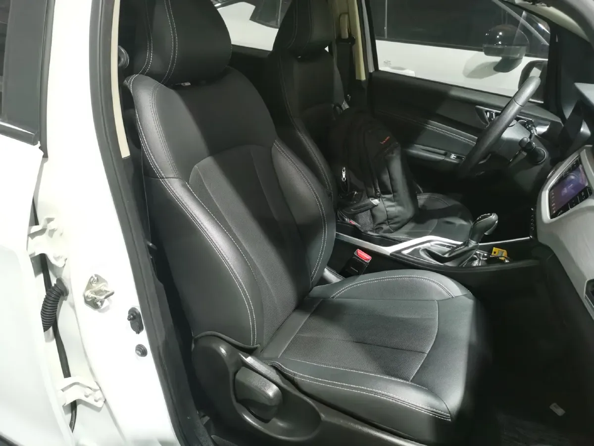 2020 Geely Vision X3 1.5L 109HP L4 CVT,autocango,china used car exporter,china ev exporter,chinese used car exporter,chinese used ev exporter