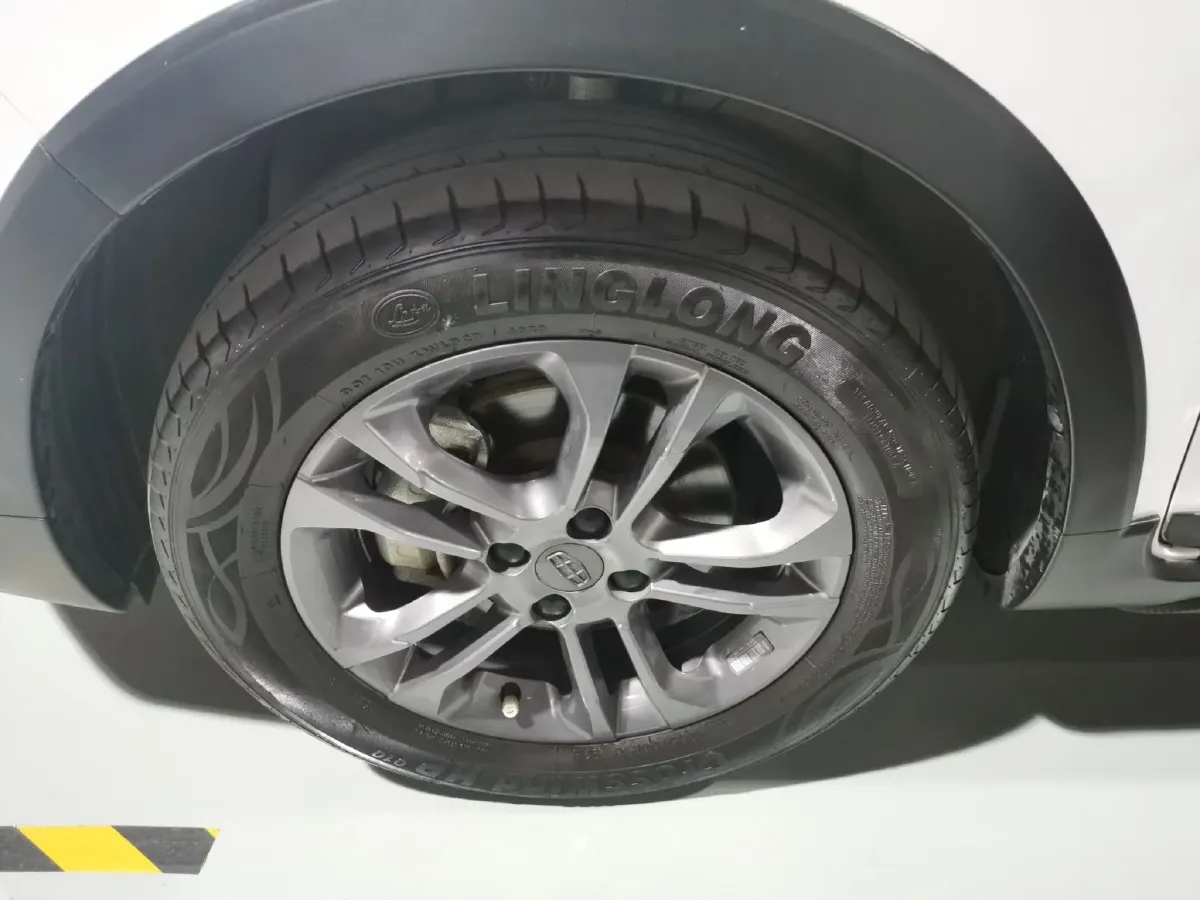 2020 Geely Vision X3 1.5L 109HP L4 CVT,autocango,china used car exporter,china ev exporter,chinese used car exporter,chinese used ev exporter