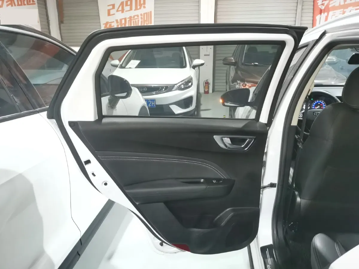 2020 Geely Vision X3 1.5L 109HP L4 CVT,autocango,china used car exporter,china ev exporter,chinese used car exporter,chinese used ev exporter