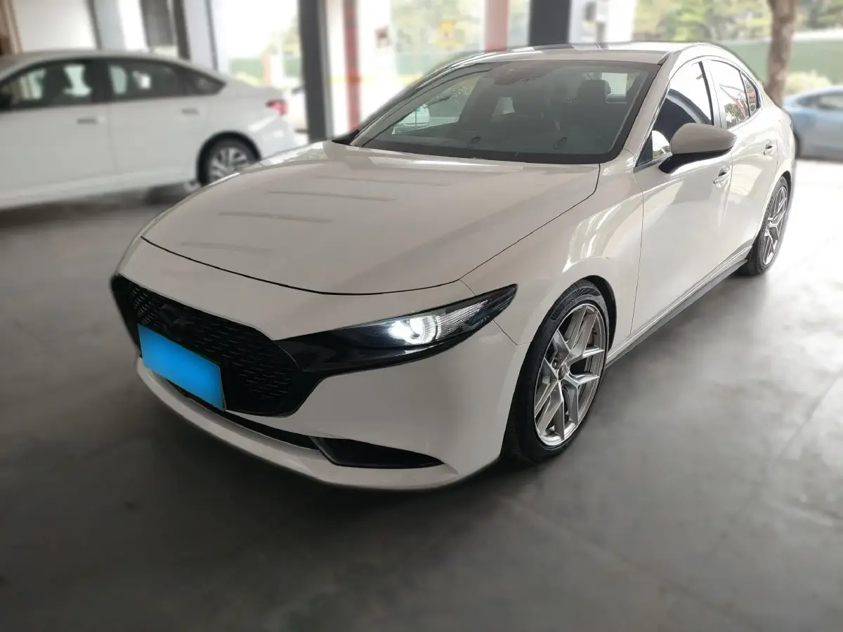 2020 Mazda 3 Axela 2.0L 158HP L4 6AT