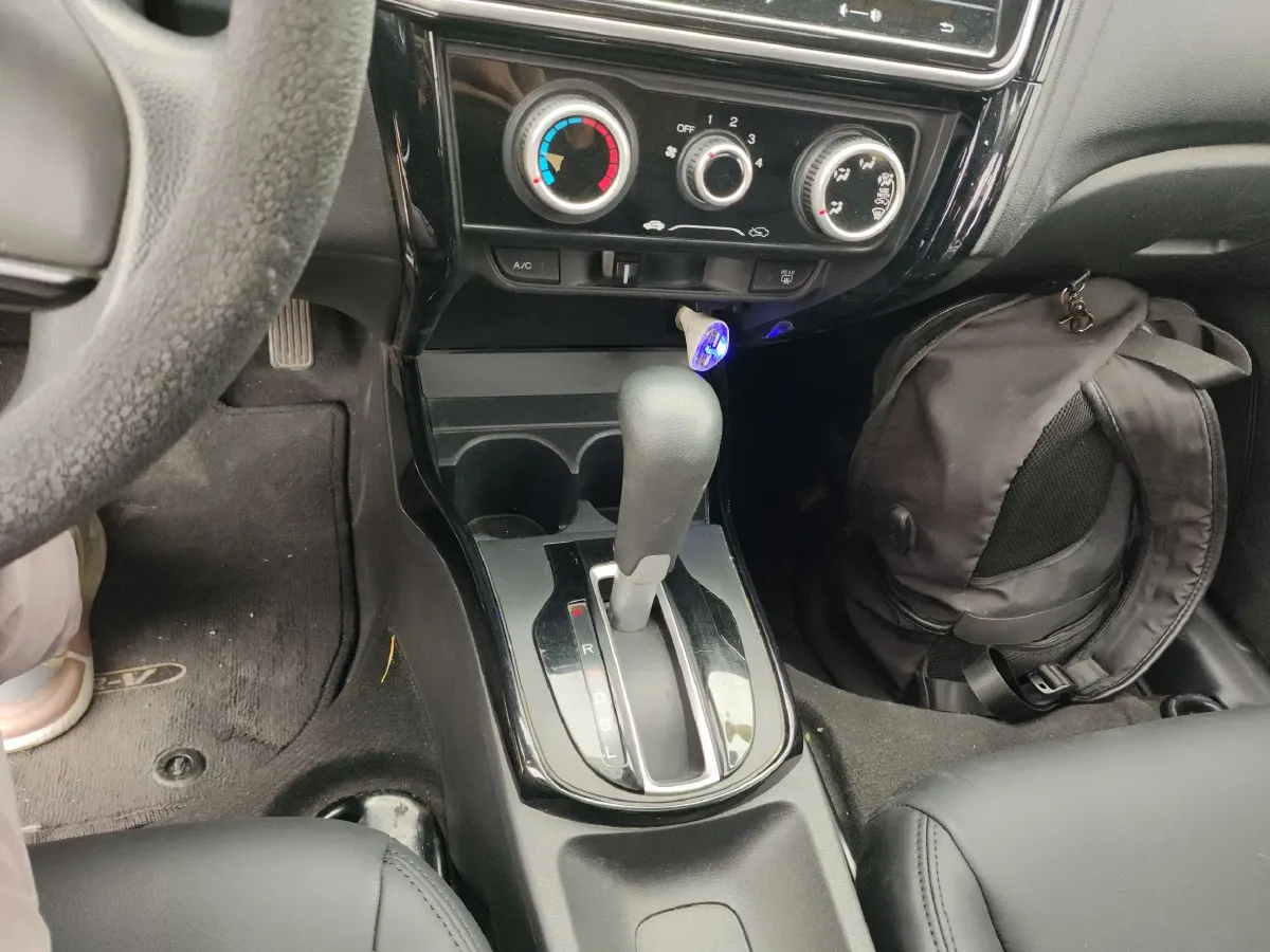 2017 Honda Gienia 1.5L 131HP L4 CVT,autocango,china used car exporter,china ev exporter,chinese used car exporter,chinese used ev exporter