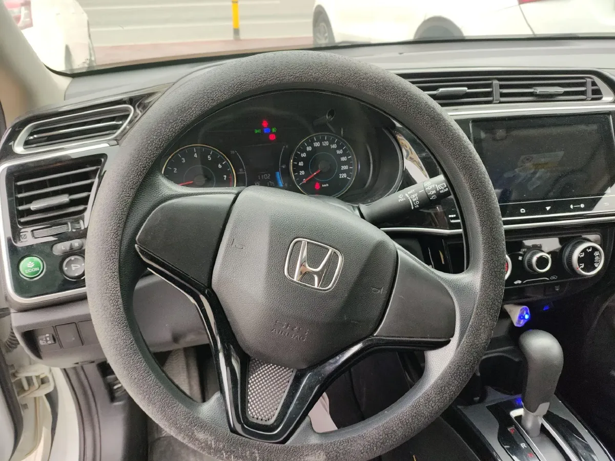 2017 Honda Gienia 1.5L 131HP L4 CVT,autocango,china used car exporter,china ev exporter,chinese used car exporter,chinese used ev exporter