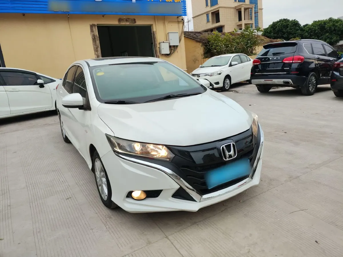 2017 Honda Gienia 1.5L 131HP L4 CVT,autocango,china used car exporter,china ev exporter,chinese used car exporter,chinese used ev exporter
