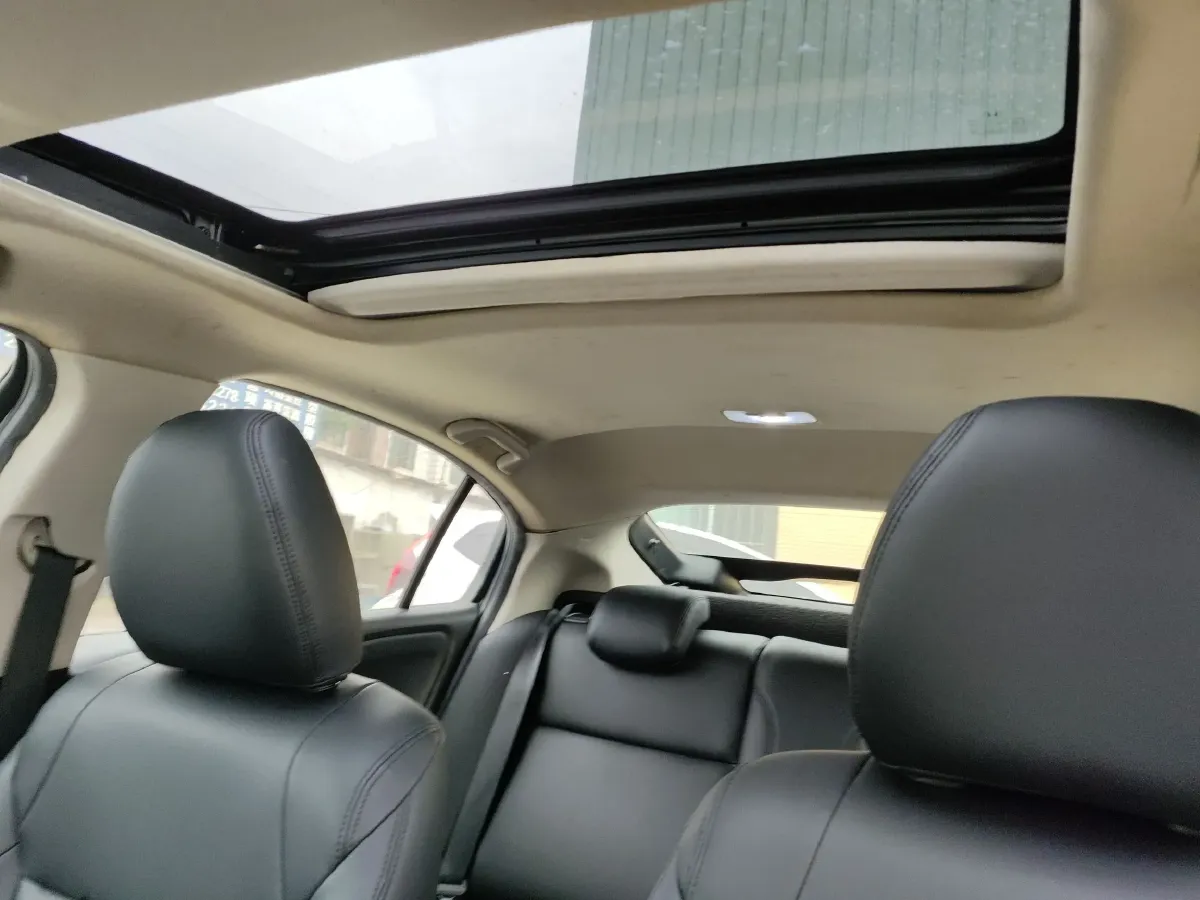 2017 Honda Gienia 1.5L 131HP L4 CVT,autocango,china used car exporter,china ev exporter,chinese used car exporter,chinese used ev exporter