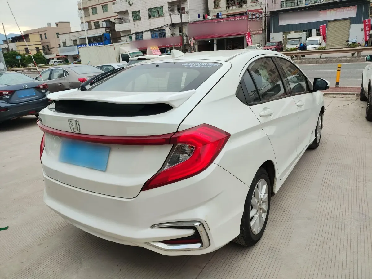 2017 Honda Gienia 1.5L 131HP L4 CVT,autocango,china used car exporter,china ev exporter,chinese used car exporter,chinese used ev exporter