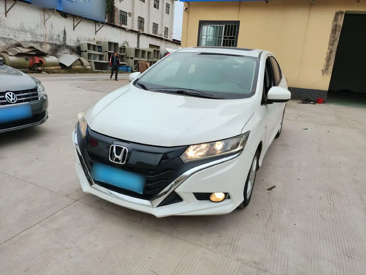2017 Honda Gienia 1.5L 131HP L4 CVT,autocango,china used car exporter,china ev exporter,chinese used car exporter,chinese used ev exporter