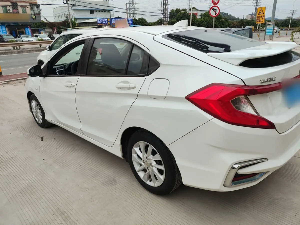 2017 Honda Gienia 1.5L 131HP L4 CVT,autocango,china used car exporter,china ev exporter,chinese used car exporter,chinese used ev exporter