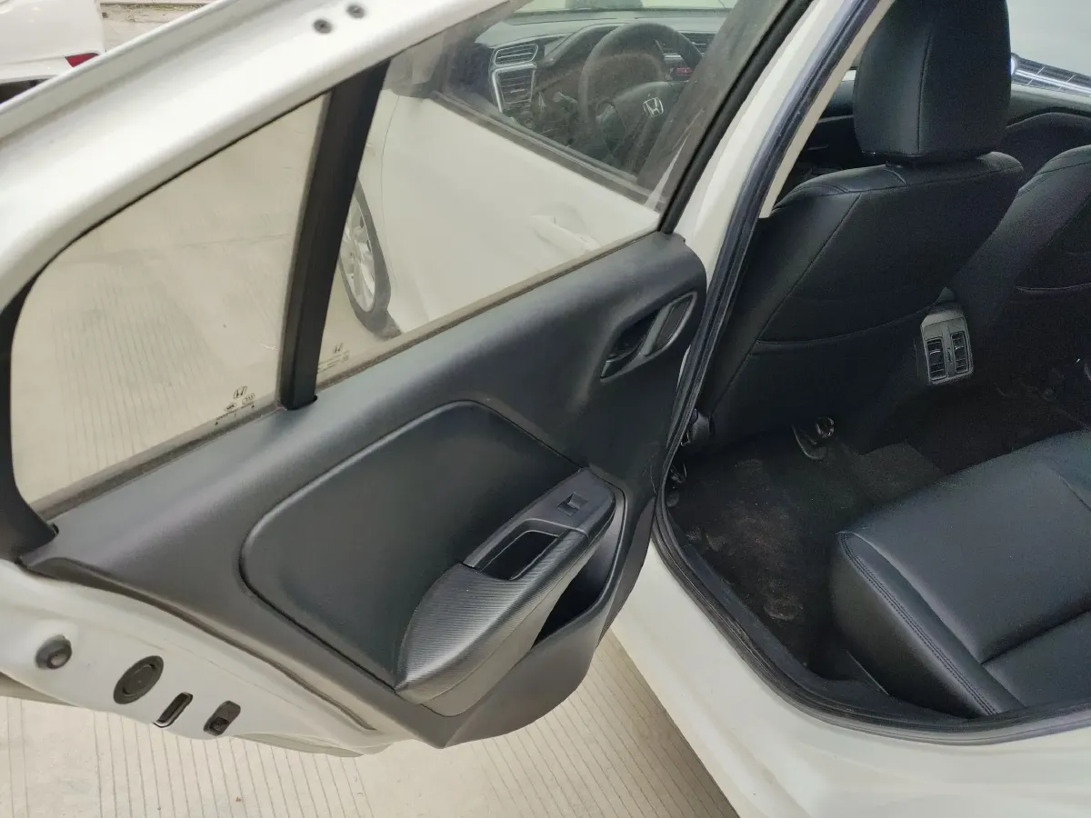 2017 Honda Gienia 1.5L 131HP L4 CVT,autocango,china used car exporter,china ev exporter,chinese used car exporter,chinese used ev exporter