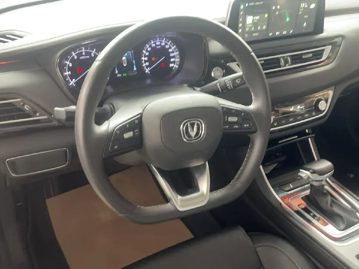 2022 ChangAn Raeton CC 1.5T 188HP L4 7DCT,autocango,china used car exporter,china ev exporter,chinese used car exporter,chinese used ev exporter