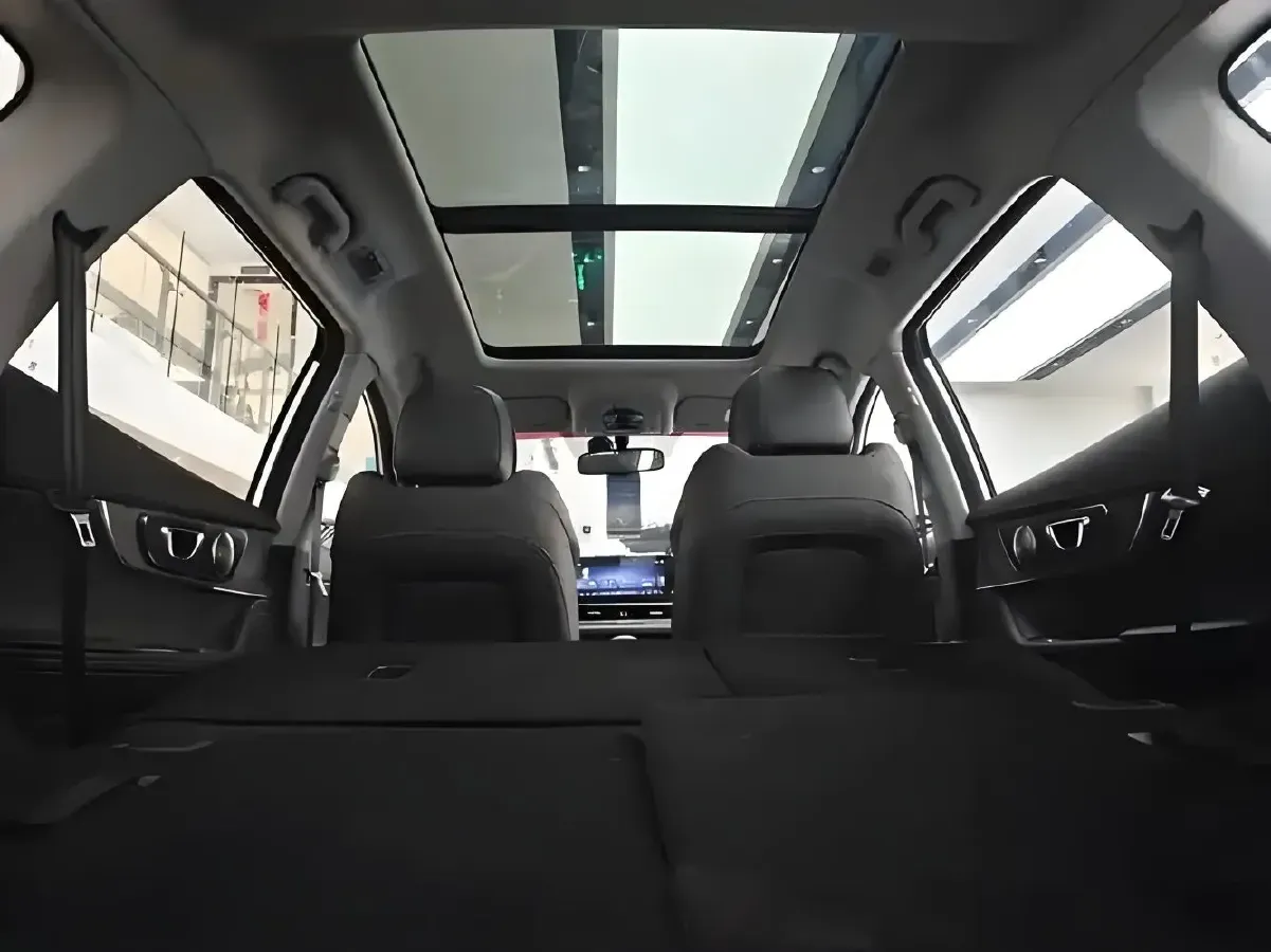 2021 Chery Tiggo 8 Plus 1.6T 197HP L4 7DCT,autocango,china used car exporter,china ev exporter,chinese used car exporter,chinese used ev exporter