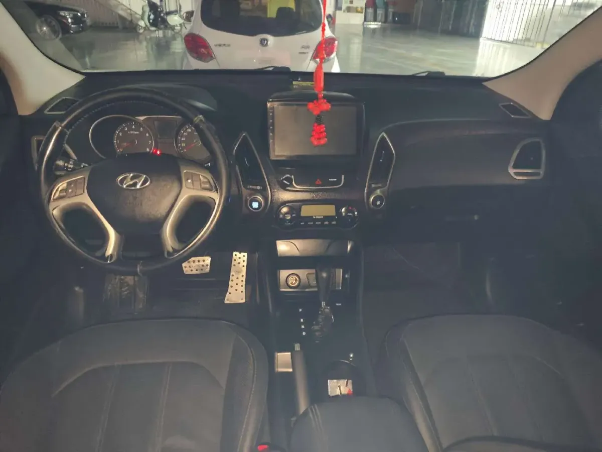 2013 Hyundai ix35 2.0L 165HP L4 6AT,autocango,china used car exporter,china ev exporter,chinese used car exporter,chinese used ev exporter