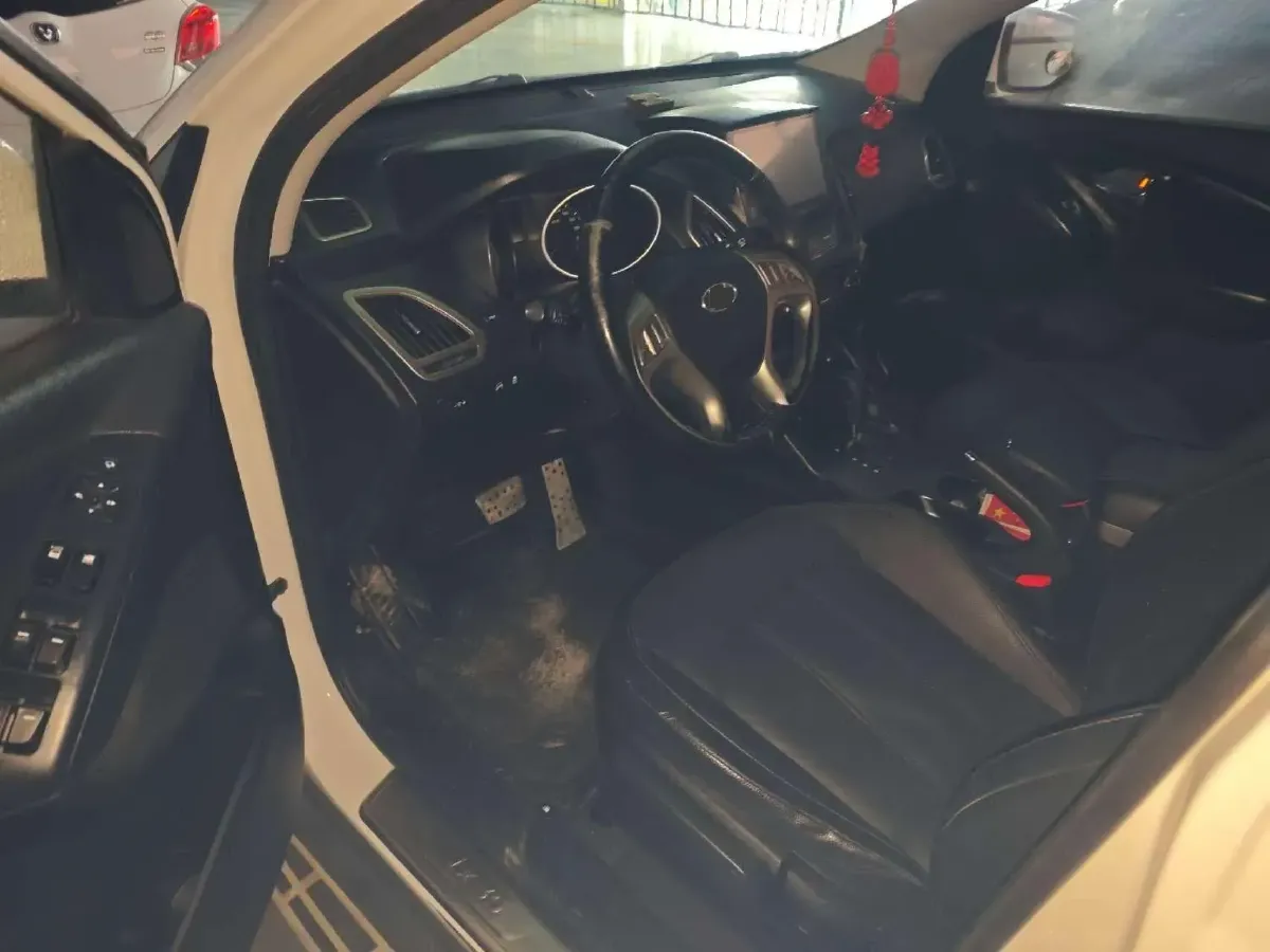 2013 Hyundai ix35 2.0L 165HP L4 6AT,autocango,china used car exporter,china ev exporter,chinese used car exporter,chinese used ev exporter