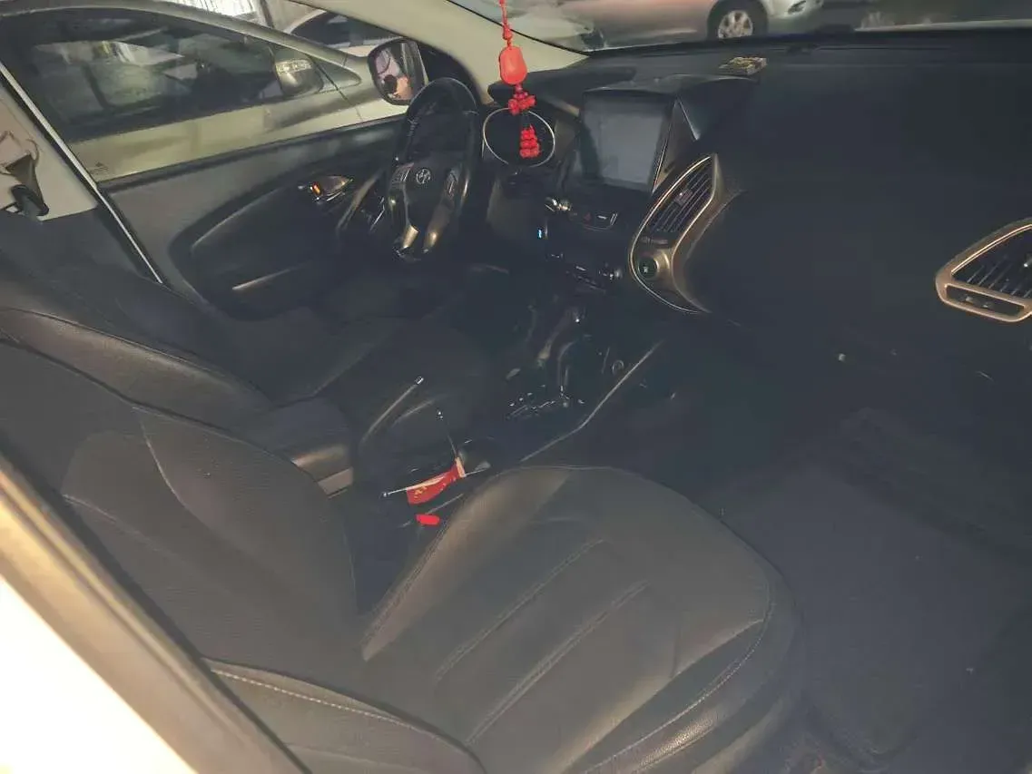 2013 Hyundai ix35 2.0L 165HP L4 6AT,autocango,china used car exporter,china ev exporter,chinese used car exporter,chinese used ev exporter