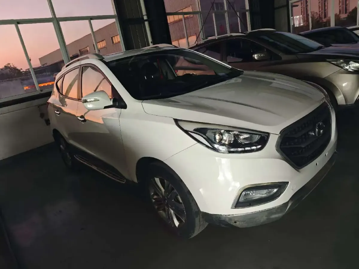 2013 Hyundai ix35 2.0L 165HP L4 6AT,autocango,china used car exporter,china ev exporter,chinese used car exporter,chinese used ev exporter